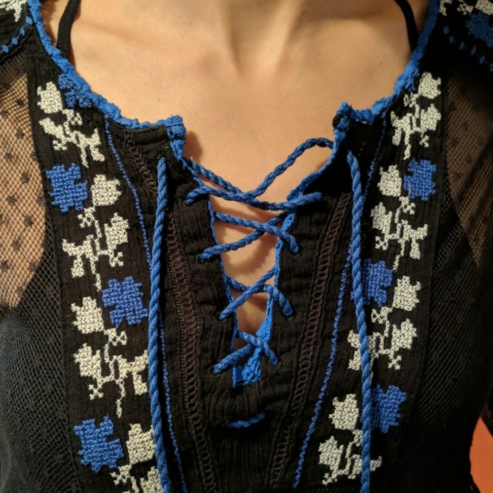 Blouse - Picture 7 of 8